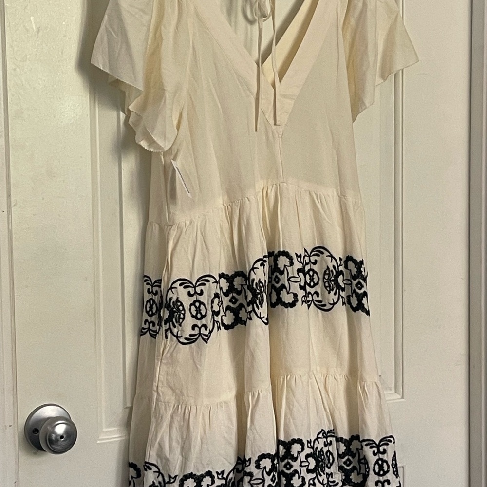 OLD NAVY Ivory and Black Summer Dress